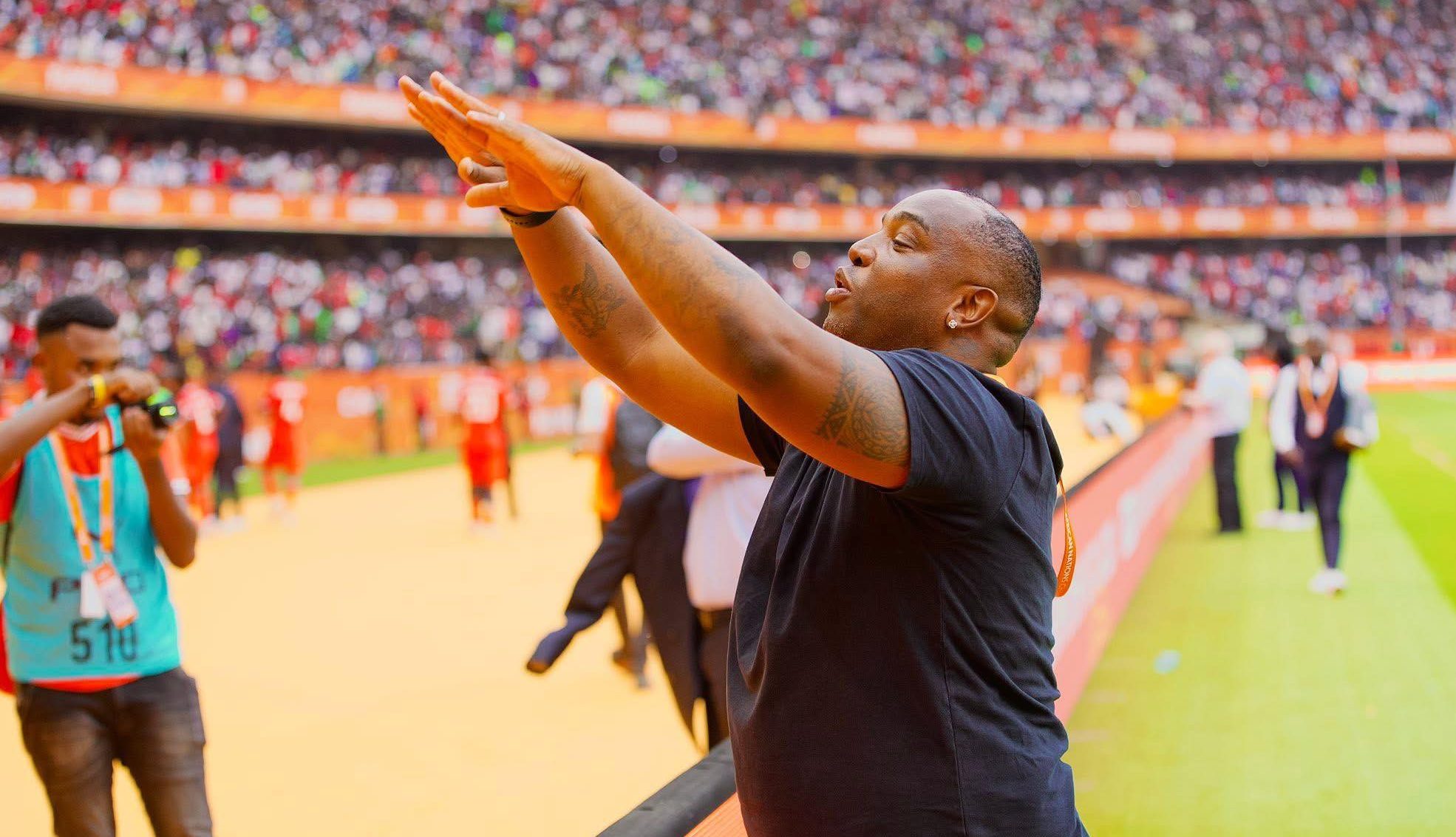Kenya President rewards Benni McCarthy after CHAN campaign