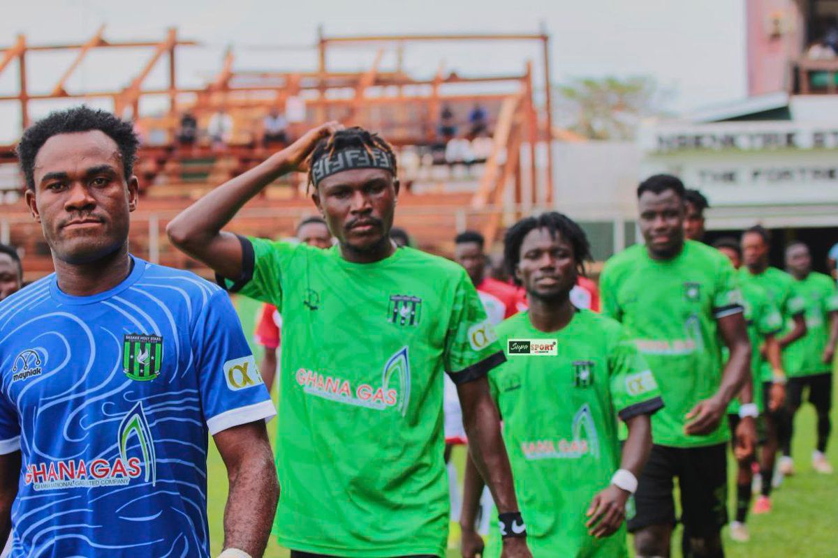 Ghana Premier League: Johnson Smith applauds Holy Stars players after Medeama draw