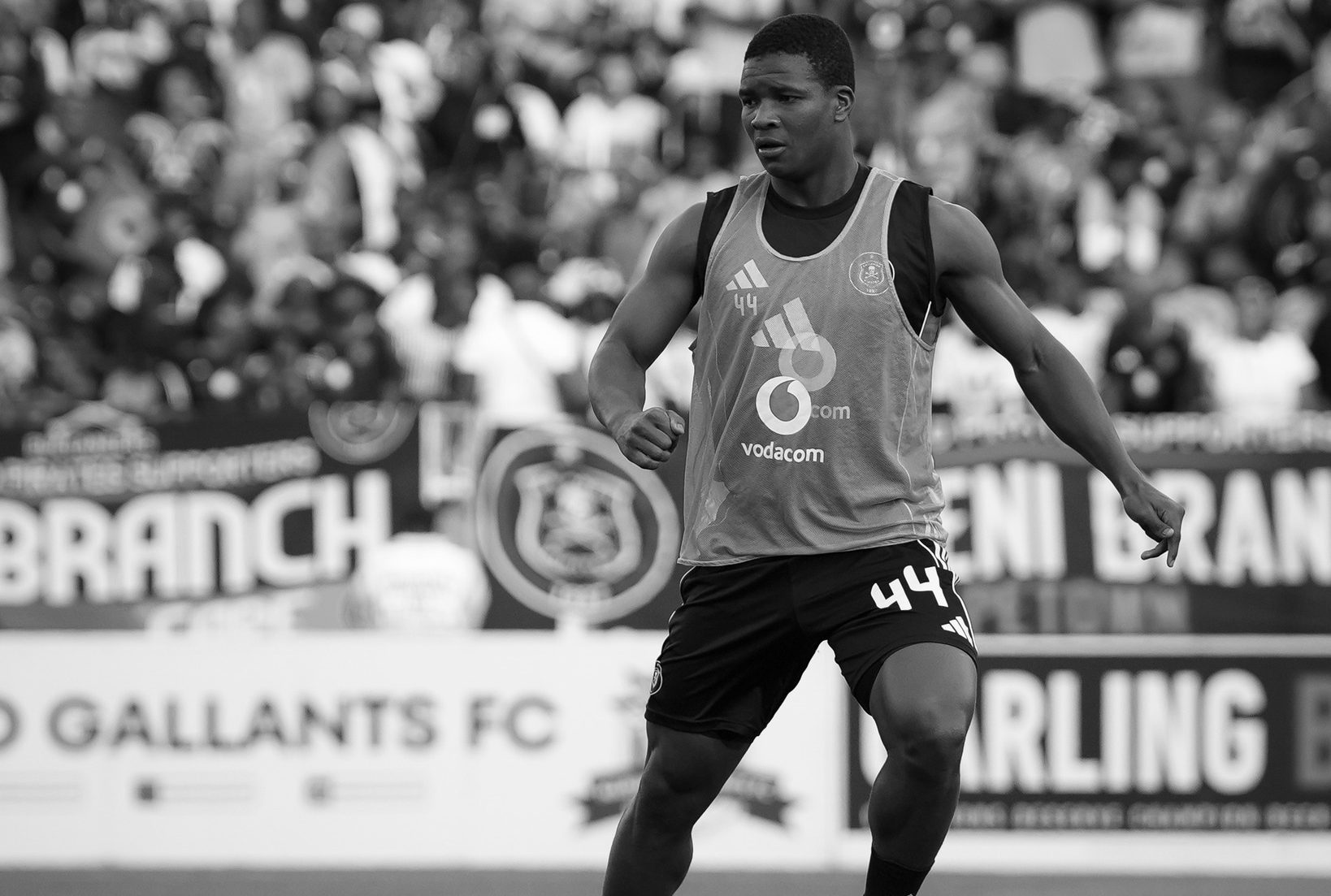 Broos vents fury at ‘unprofessional’ Pirates star Mbokazi