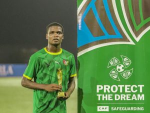 Glo Marius : Le jeune talent togolais frappe à la porte d’un géant tunisien