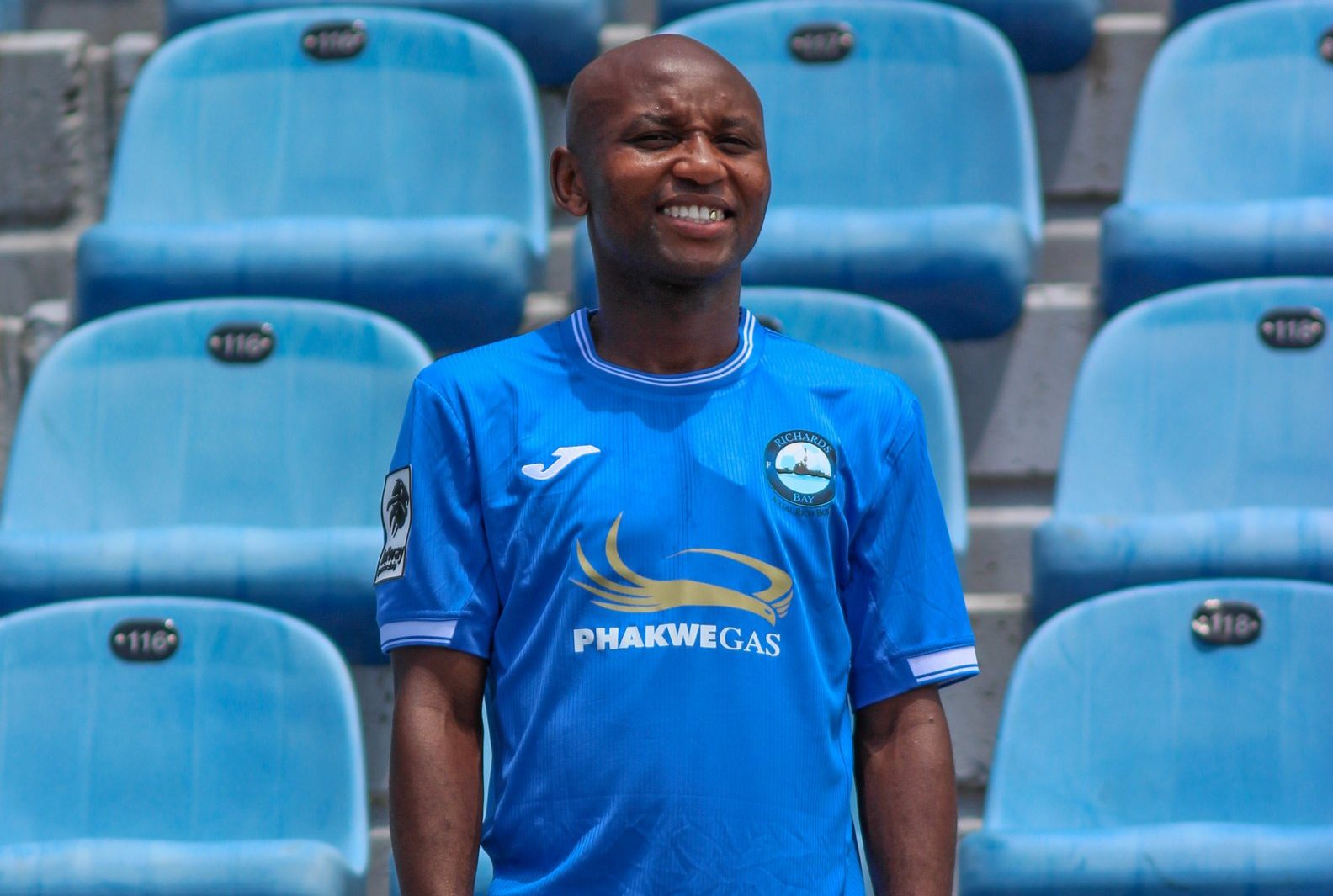 Sanele Barns completes deadline-day homecoming to Richards Bay