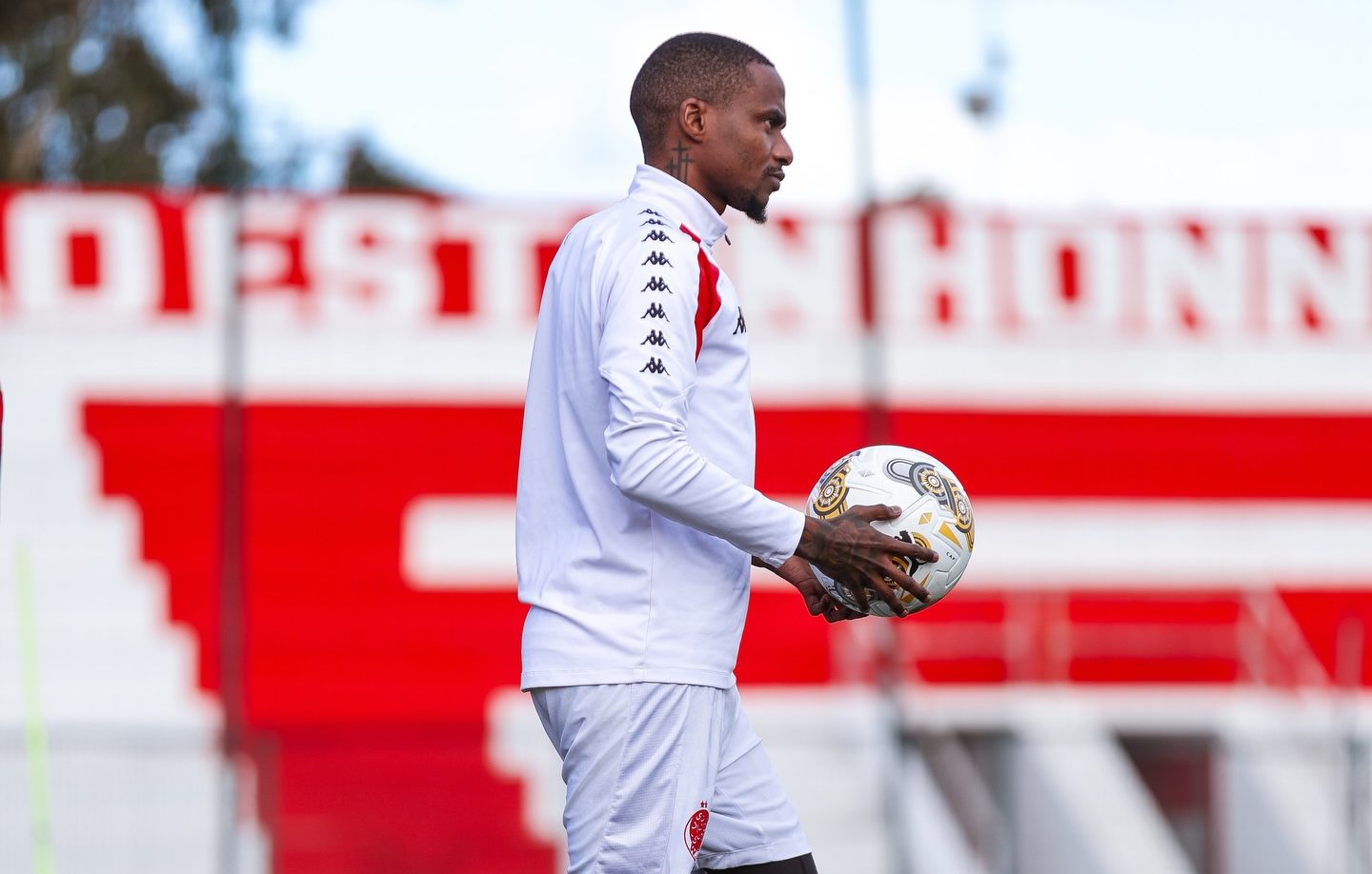Why Lorch is still playing for Wydad after Al Ittihad move