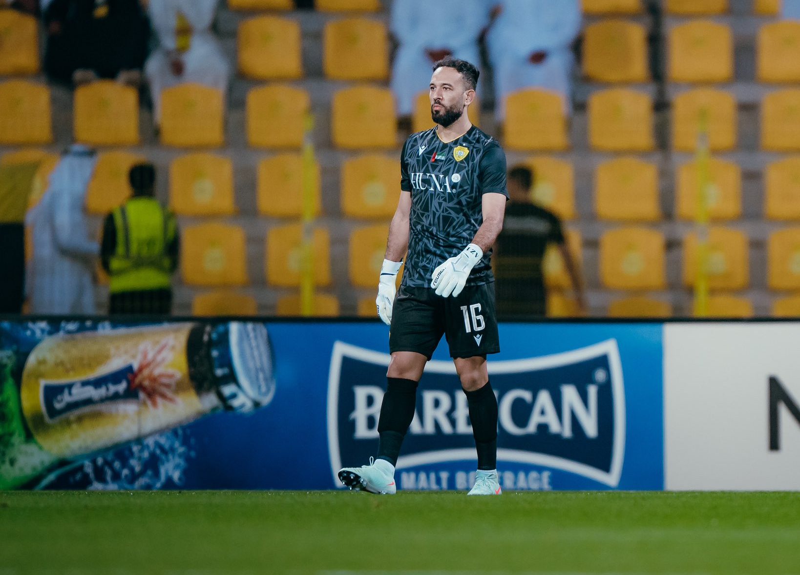 Anas Zniti: Raja goalkeeping legend returns to Morocco with RS Berkane