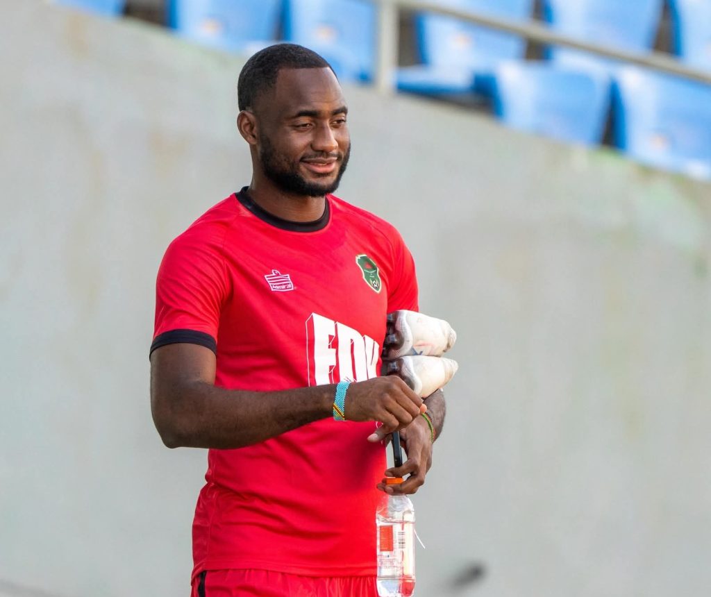 Congolese-born Malawian striker Mayele Malango swaps American sides