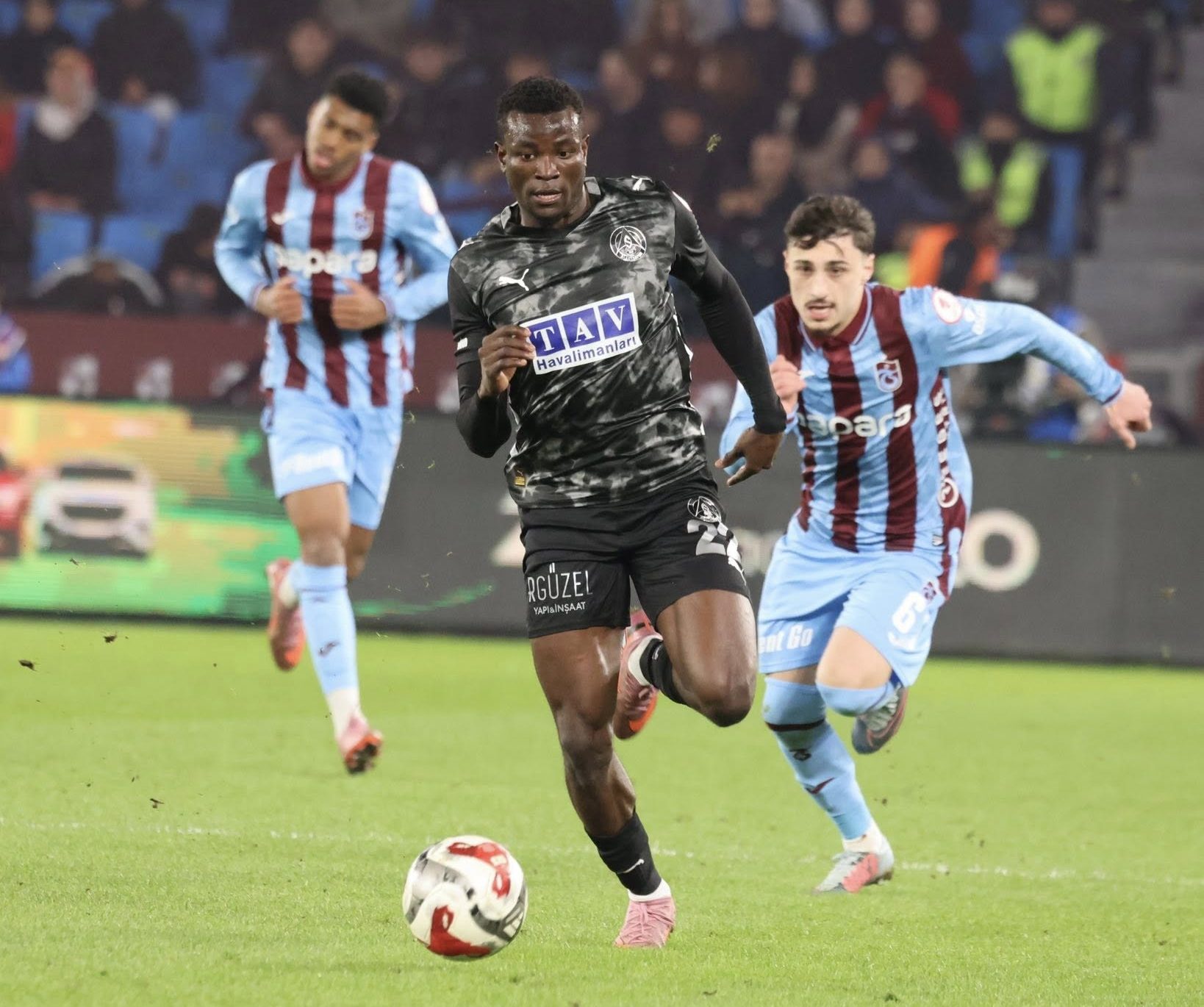 Uchenna Ogundu set to join Bundesliga club Augsburg