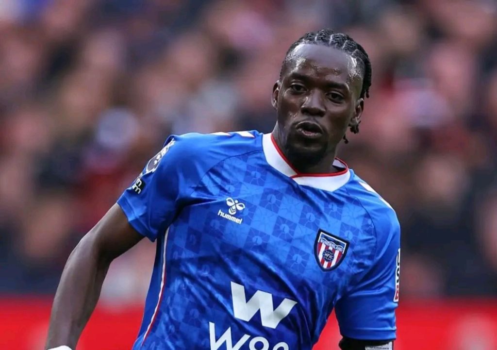 Bertrand Traoré Signe Son Grand Retour Avec Sunderland