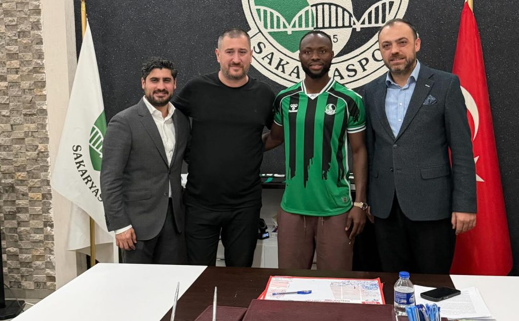 Kwabena Owusu: Turkish Second-Tier Sakaryaspor Sign Ghana Winger