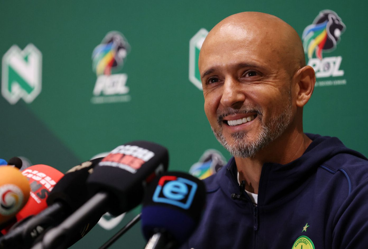 Cardoso explodes: Sundowns coach claims club officials are visiting referees