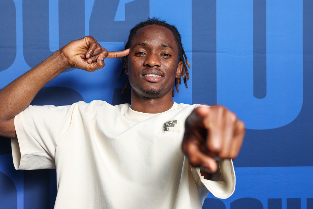 Moussa Ndiaye: Schalke 04 Sign Senegalese Defender From Rsc Anderlecht