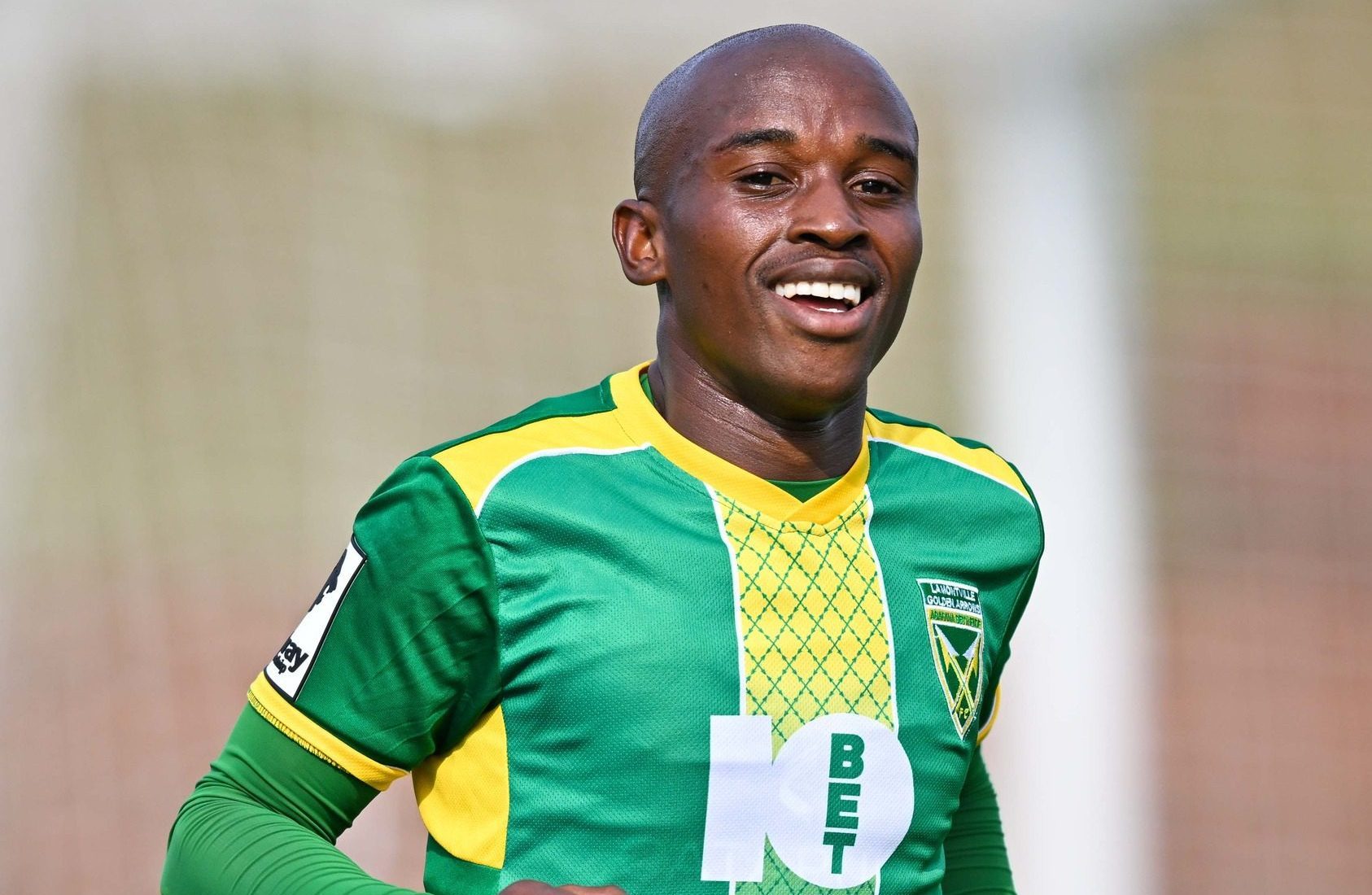 Mngqithi plays down Pirates and Sundowns links to Siyanda Ndlovu