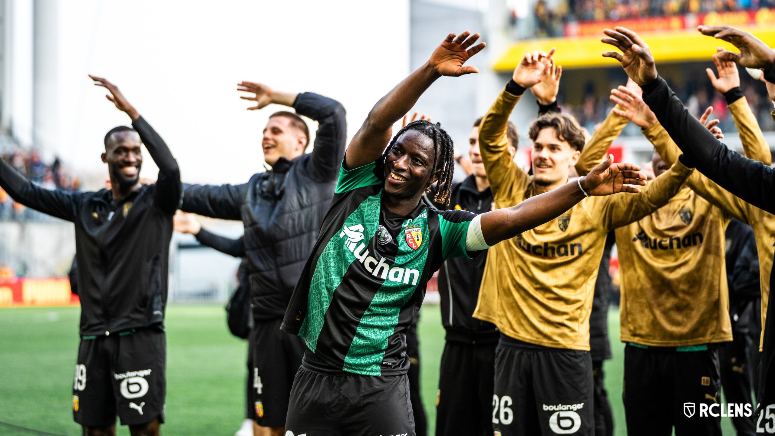 Amadou Haidara scores as Lens beat Metz to close gap on PSG