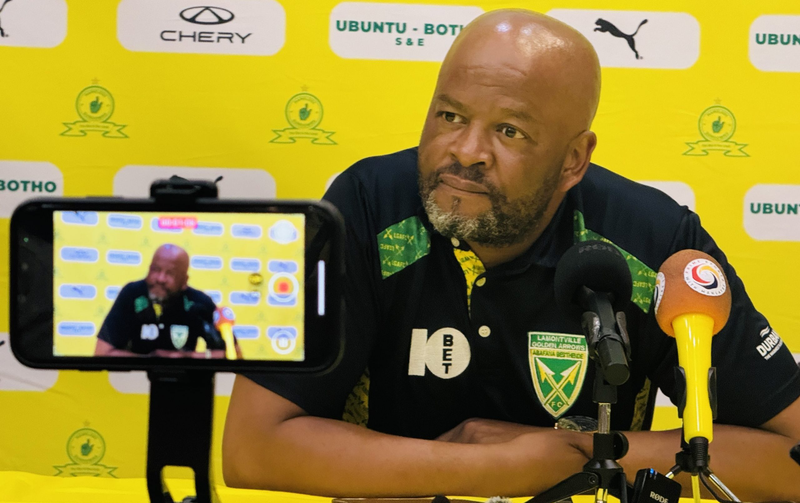 Why Manqoba Mngqithi backs Sundowns to outlast Pirates in title race