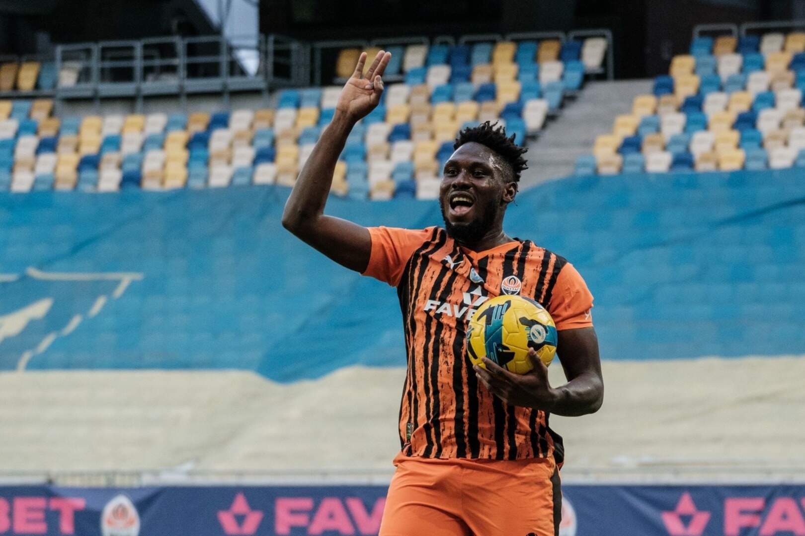 Lassina Traoré, l’Étalon en pleine renaissance au Shakhtar Donetsk