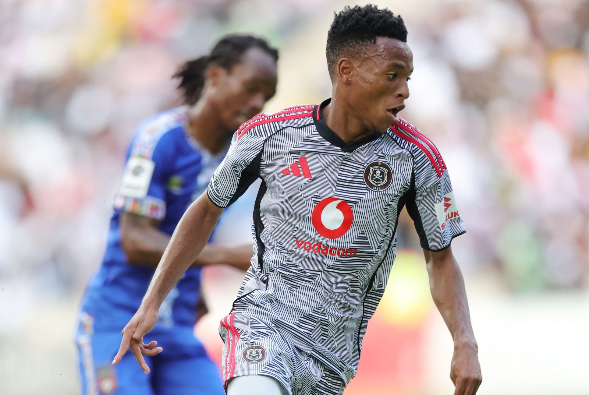 Mofokeng hat-trick propels Pirates to the summit after Galaxy rout