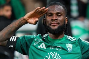 Un club grec entre dans la course pour recruter Franck Kessié