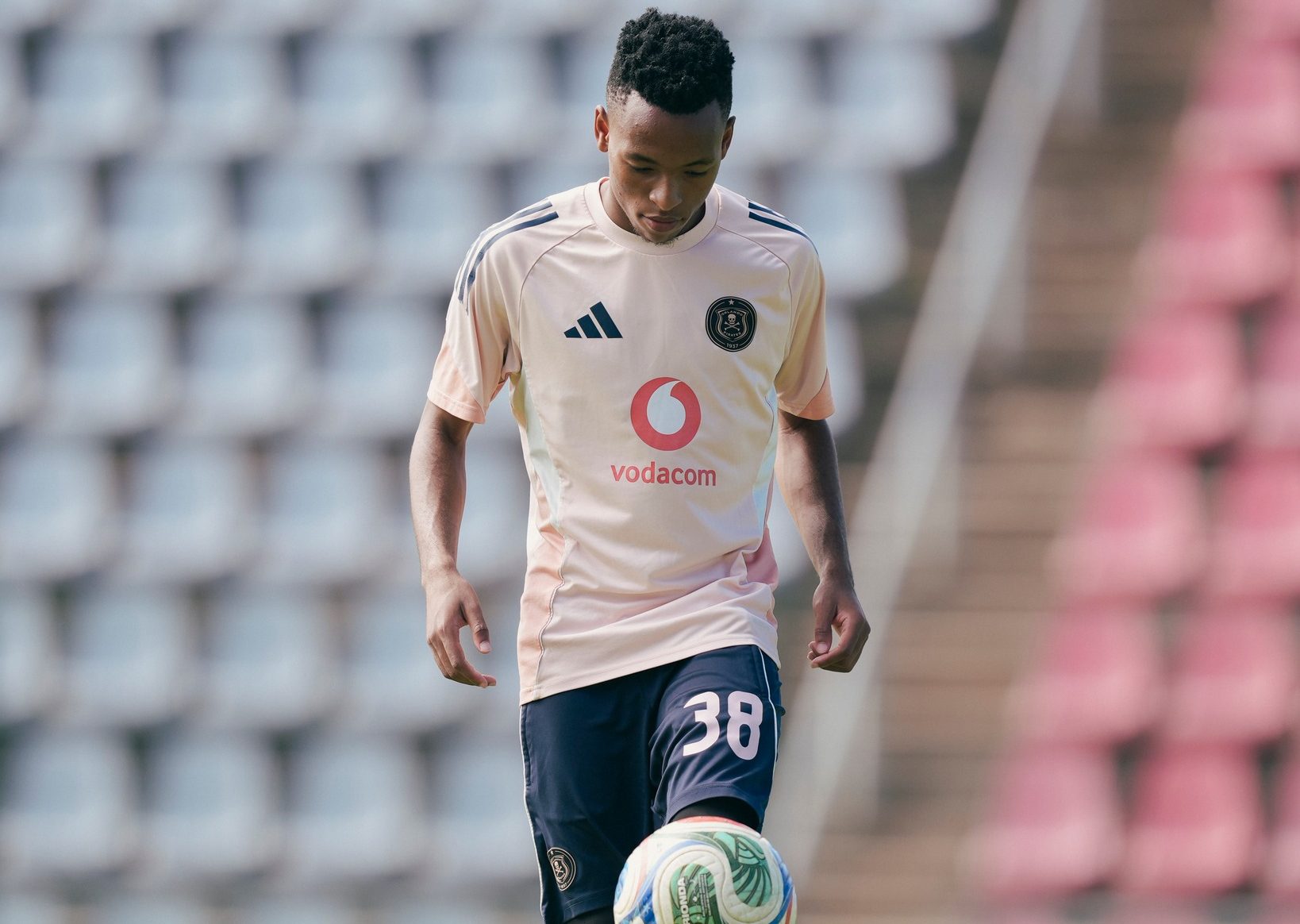 Andre de Jong backs Rele Mofokeng for top PSL honours