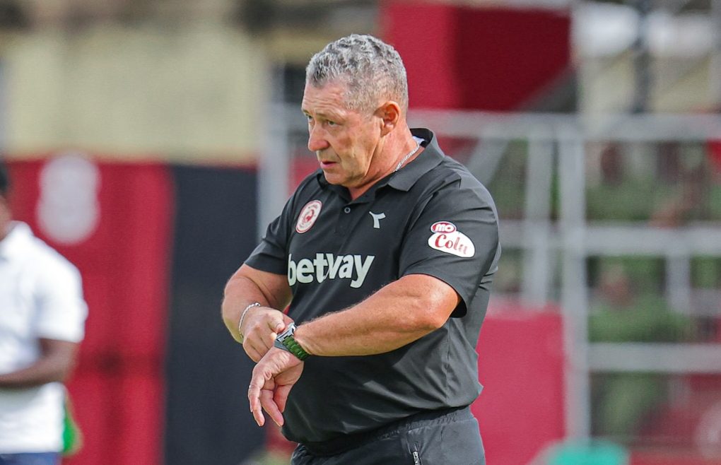 Barker positive on Simba SC title race despite Young Africans gap