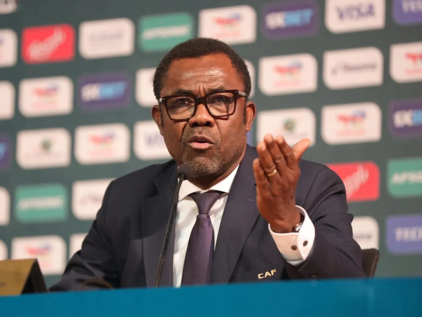 RDC – Élections à la FECOFA : Véron Mosengo-Omba officialise sa candidature