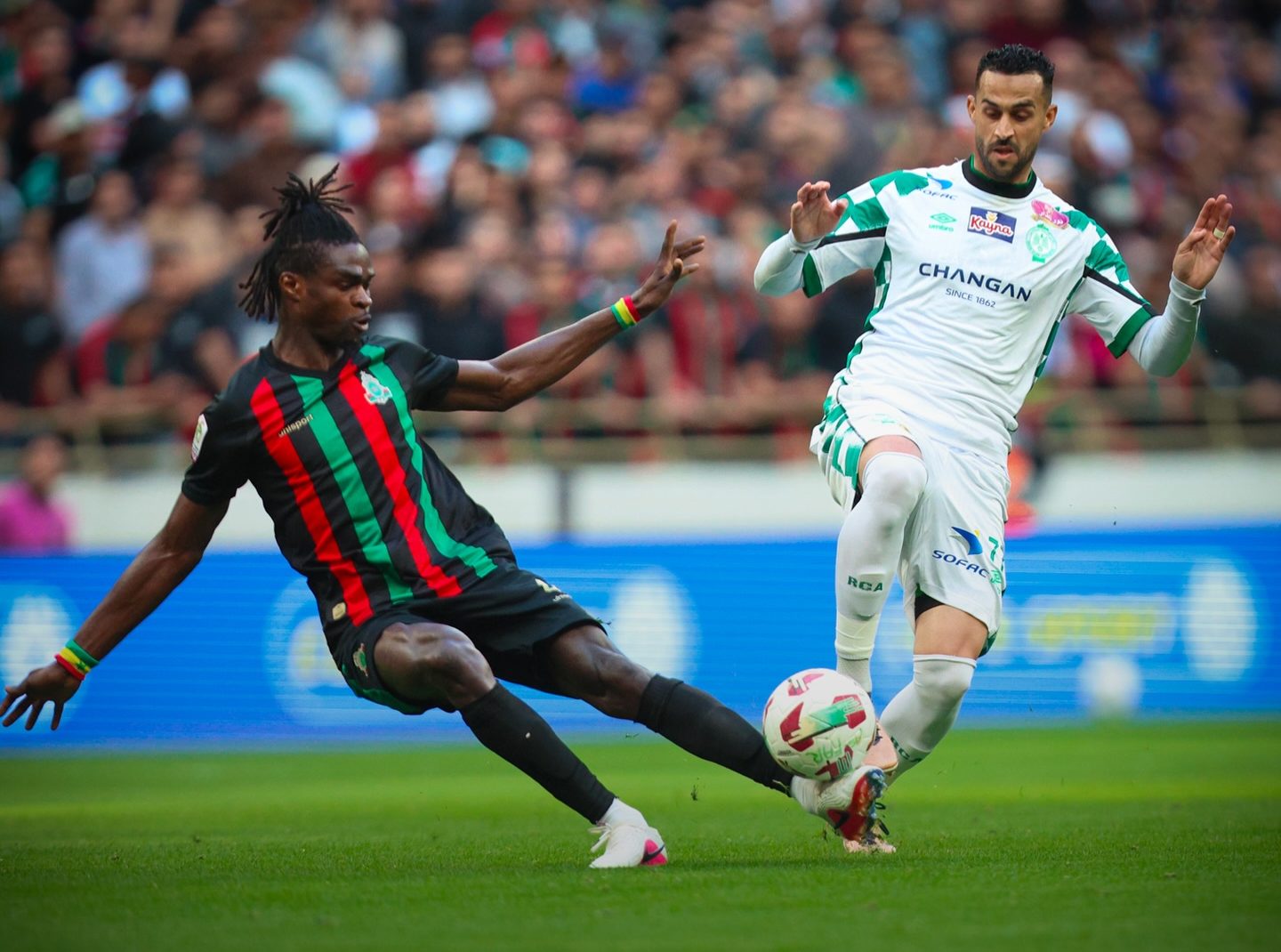 AS FAR–Raja : les Militaires remportent le Clasico et s’emparent de la deuxième place