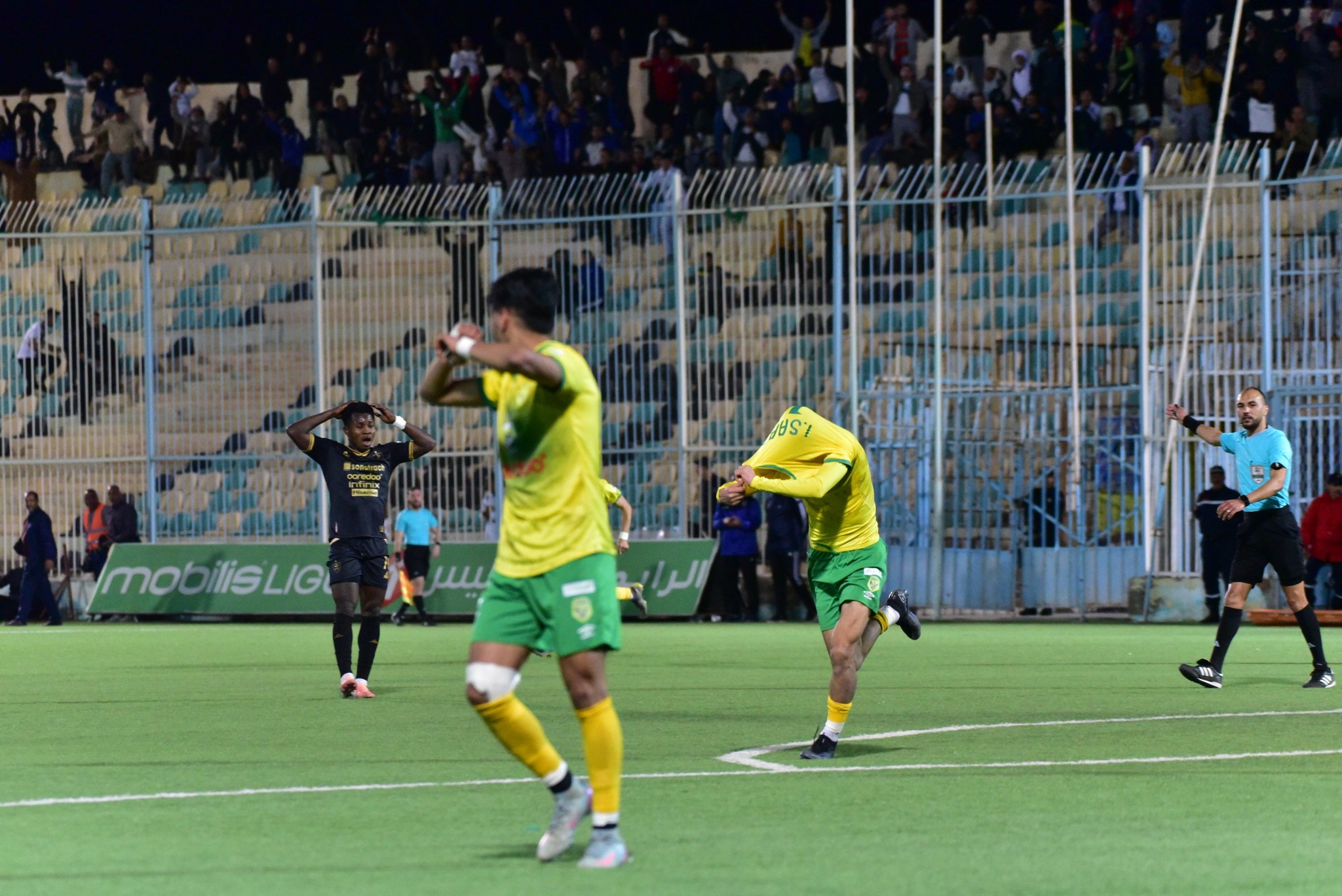 MC Alger fall! JS Saoura comeback to stun leaders