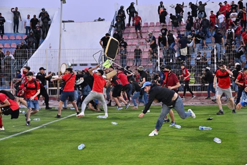 Caf Confederation Cup: Oc Safi And Usm Alger Supporters Clash