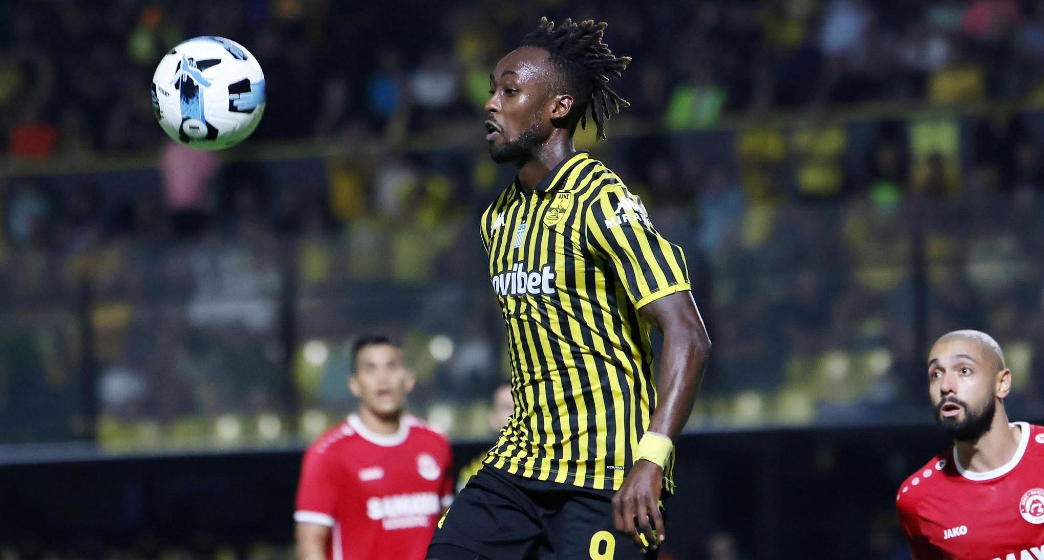 Tino Kadewere welcomes Zimbabwe recall with a double
