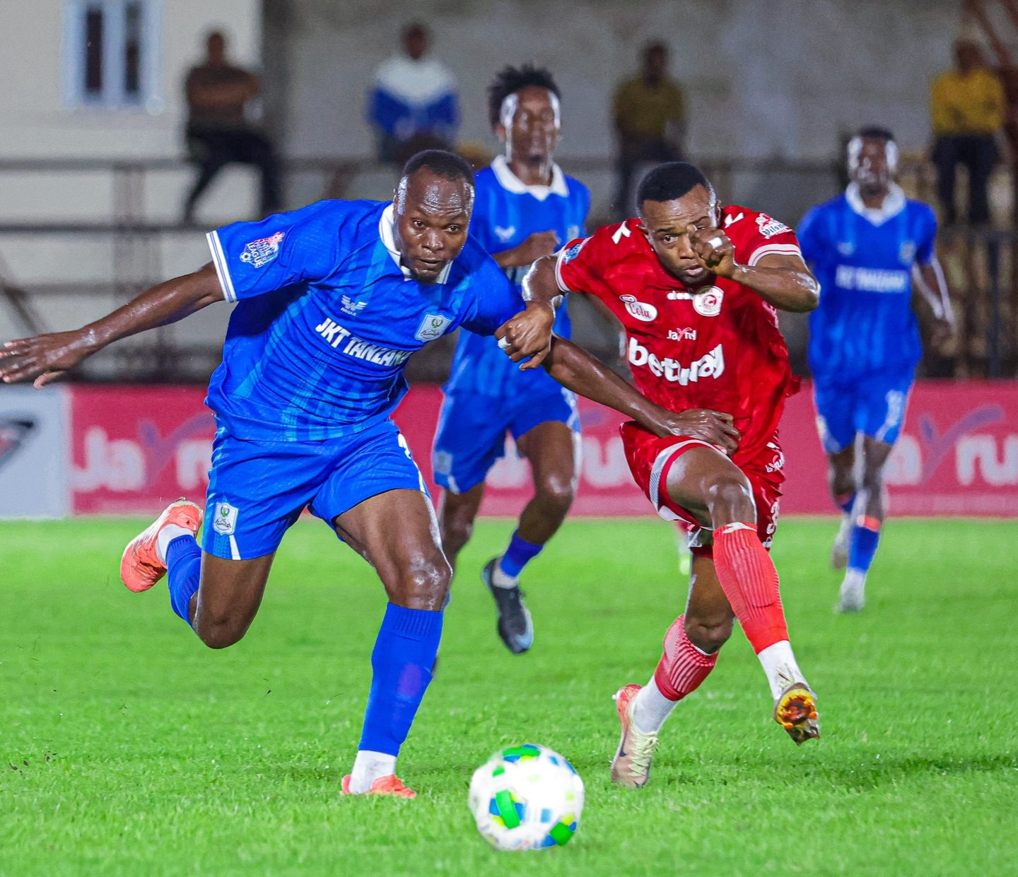 Simba coach Barker praises team’s mental strength after hard fought win