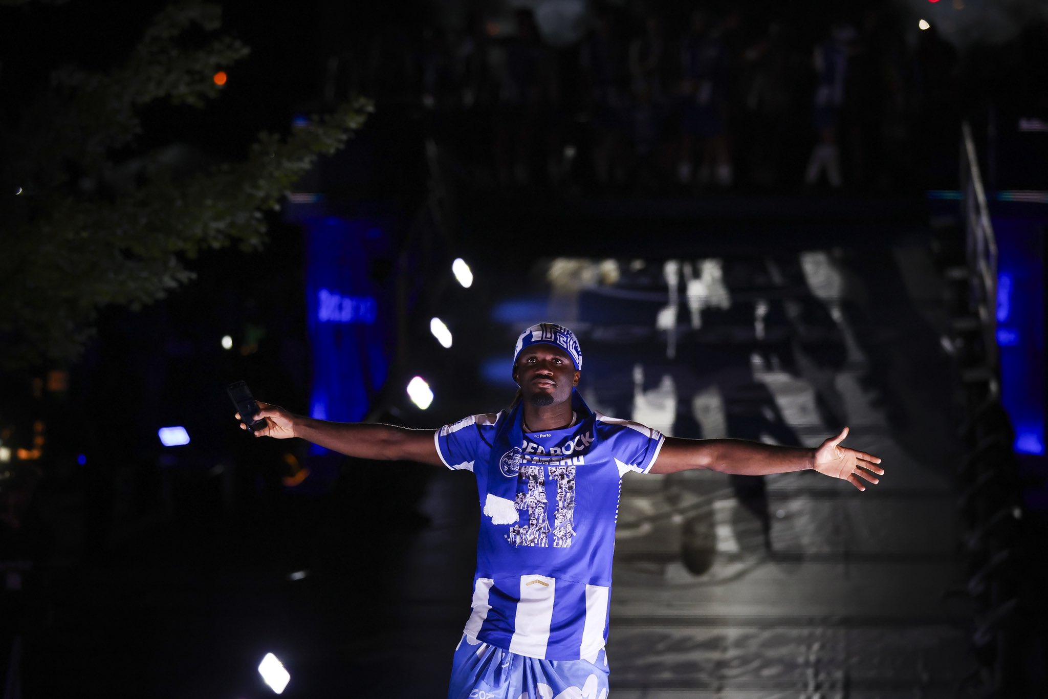 Terem Moffi celebrates first career trophy with FC Porto